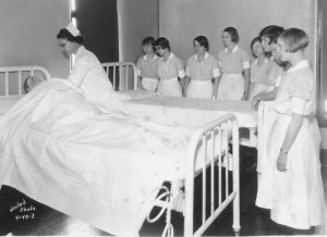 Essig in mock hospital room
